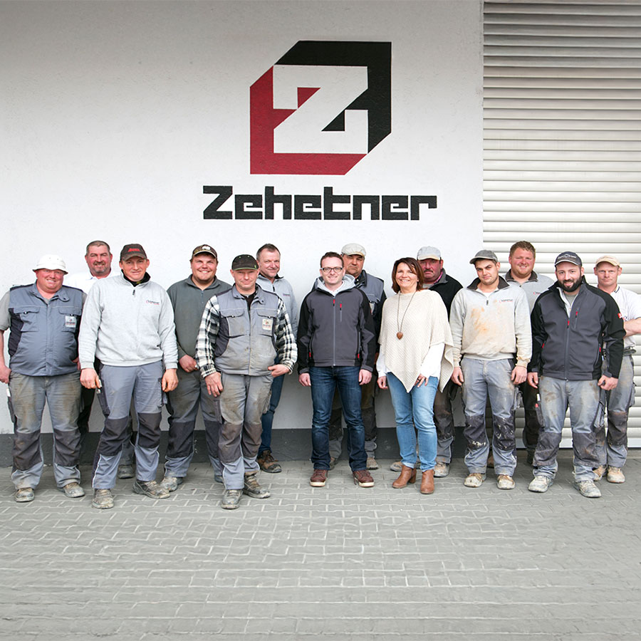 Team vom Bauunternehmen Zehetner Plan + Bau in Erding