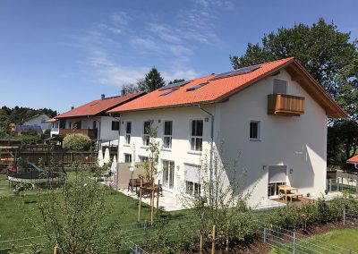 Außenansicht Reihenhaus Sauerlach mit Terrasse